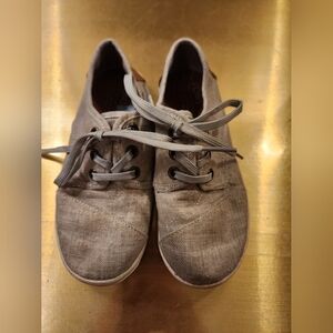 Kids Toms Shoes Size Y13